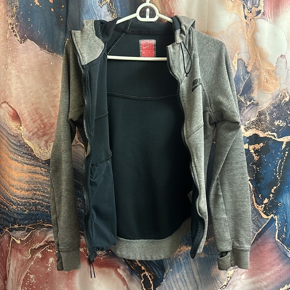 Gray Nike tech hoodie - Picture 15 of 15